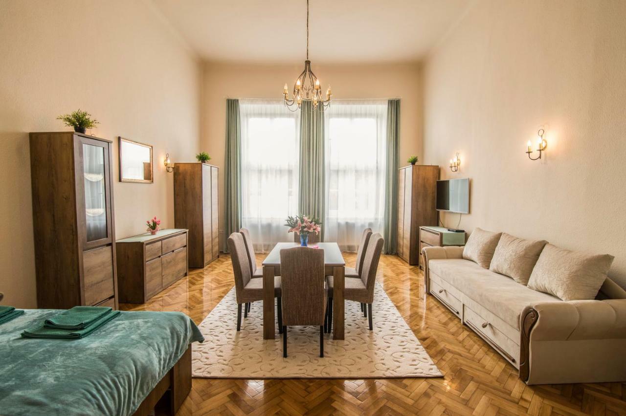 Suzy Apartman 埃格尔 外观 照片