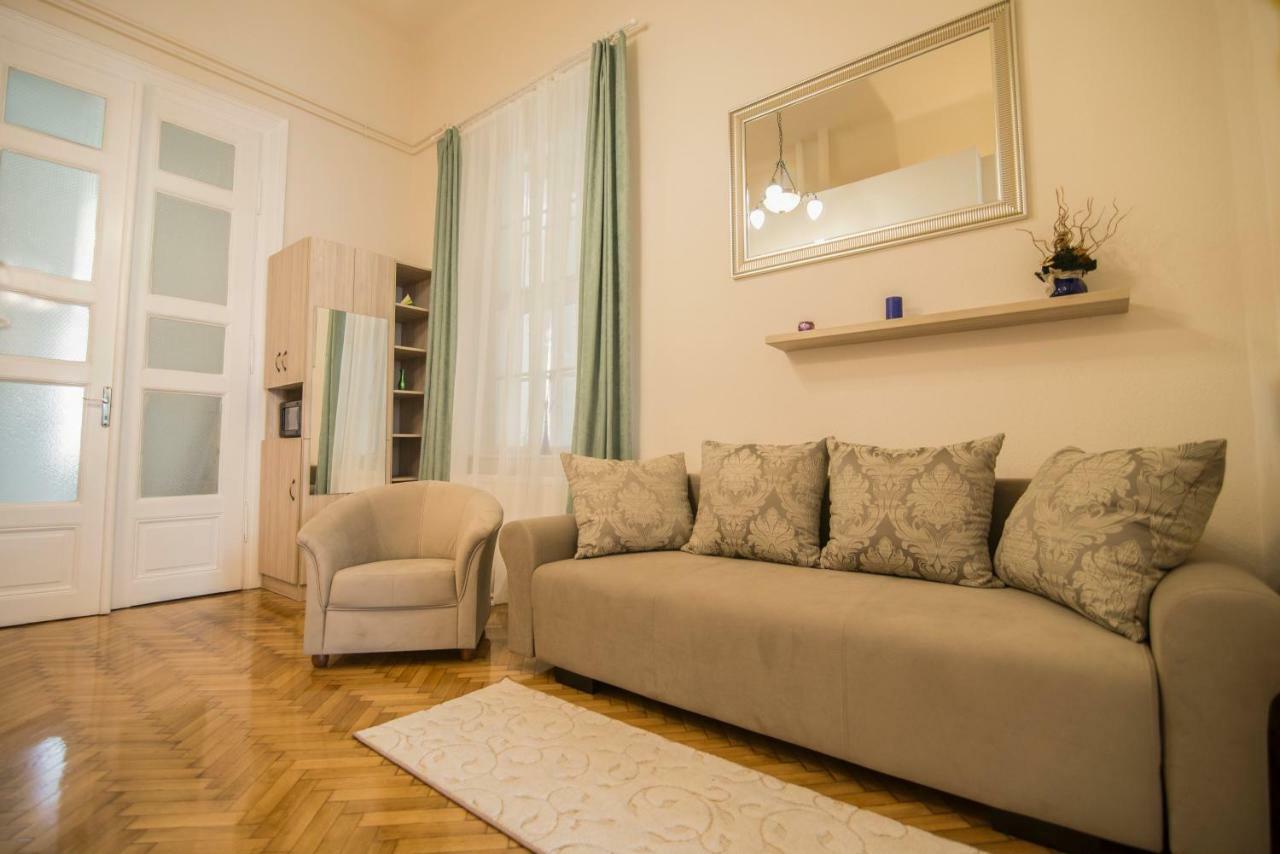 Suzy Apartman 埃格尔 外观 照片